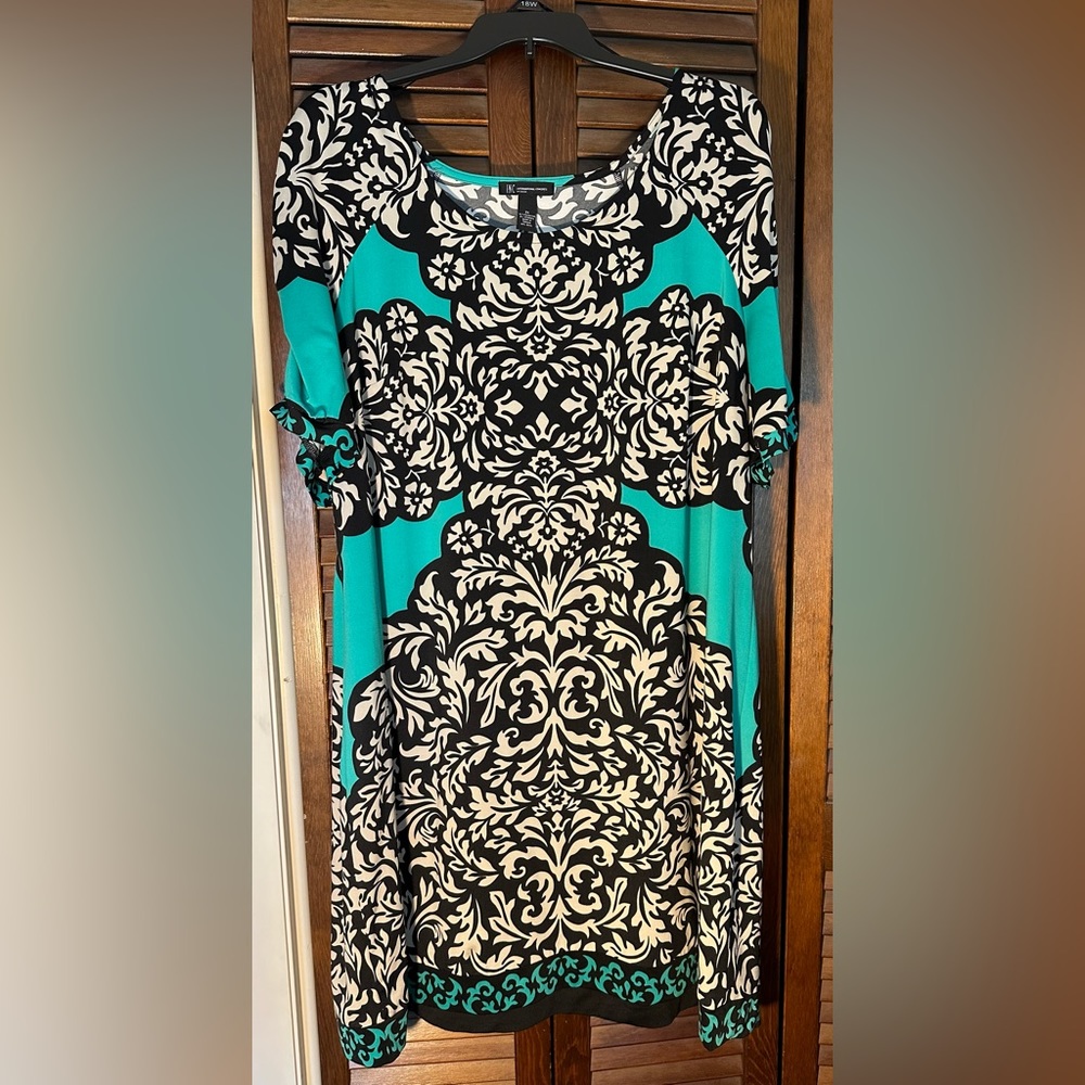 INC size 3x Dress. Color teal and black florals Excellent condition. Relaxed fit